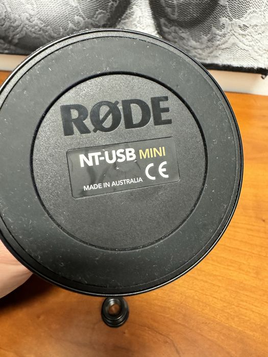 Microfone RØDE NT-USB Mini – Podcast / Streaming – Excelente Estado