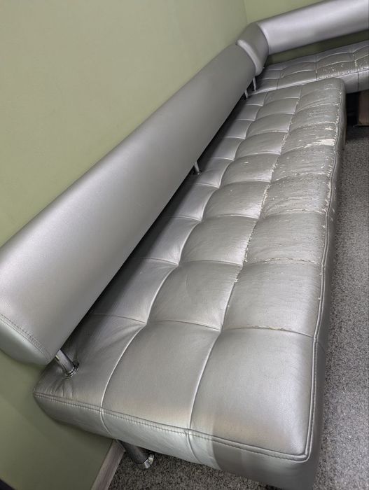 Кутовий офісний диван під перетяжку