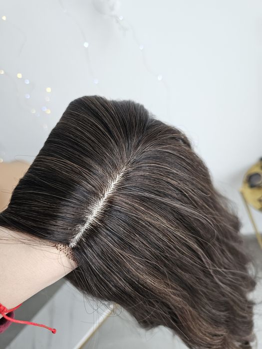 Laura topper naturalny brąz z pasemkami fale 50 cm