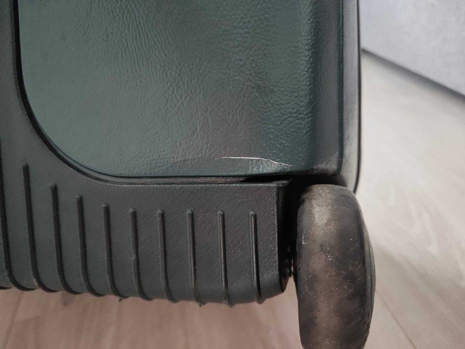 Вінтажна валіза Samsonite Silhouette 5, жорстка, на колесах Б/У