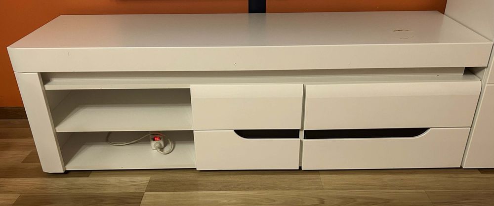 Szafka Rtv irma podświetlana