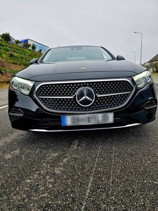 Mercedes-Benz E220 do ano 2024 novo modelo W214