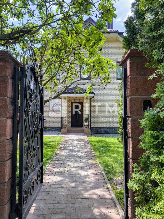 Продаж будинку в м. Луцьк, вул. Даньшина — 25 сотих землі!