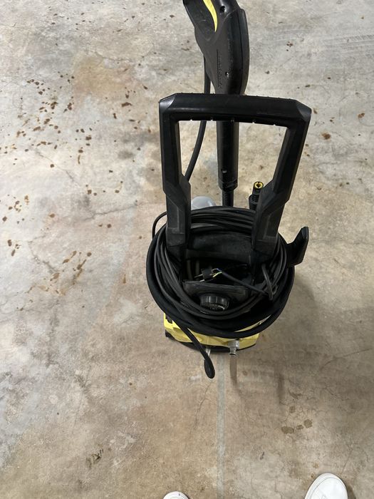 Maquina de lavar á pressao em muito bom estado