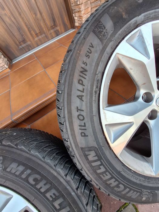 Lexus NX I opony z felgami 225/60/18