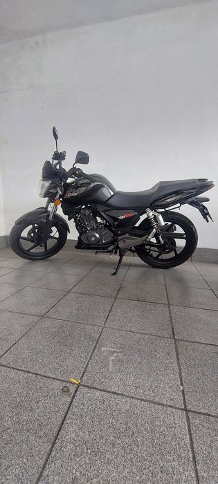 Keeway RKS 125 como nova