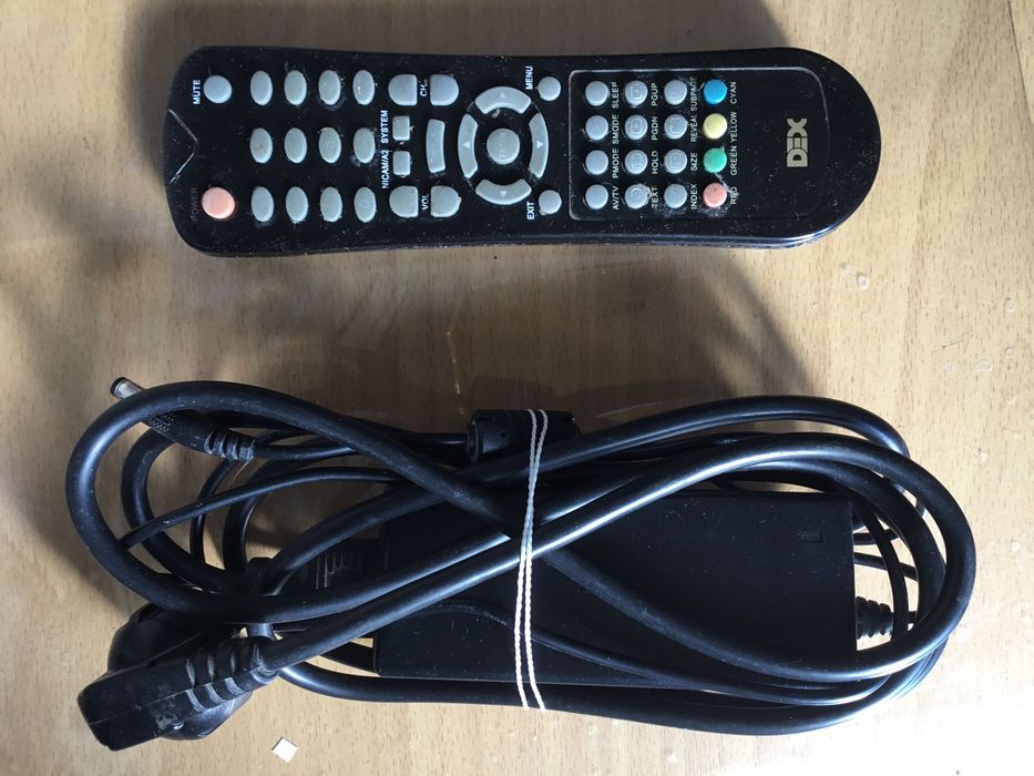 Телевізор DEX LT 1907 19 " чорний