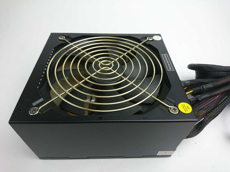 Модульний БЖ Combat Power CPM-750W, PCI-E 6pin, A-PFC, 80PLUS, пломба.