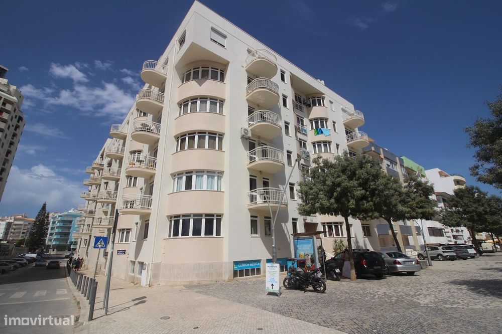 Armação de Pêra T1 Primeira Linha com Garagem, Pronto a Habitar