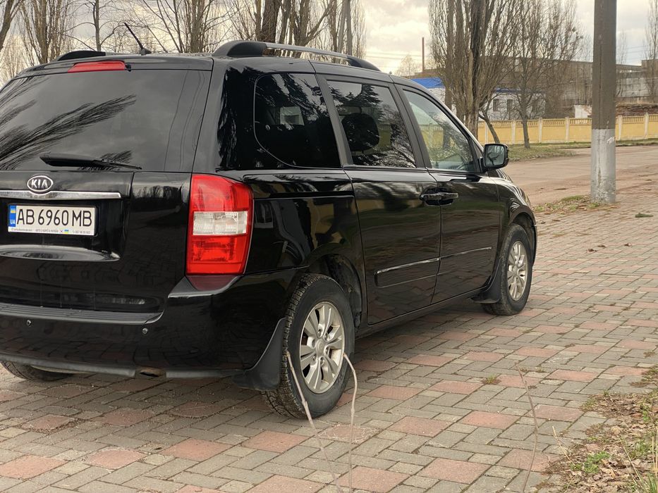 KIA Carnival 2012
