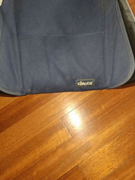 Cadeira Chicco de criança para automovel