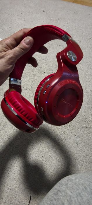 Headset huricane na cor vermelho