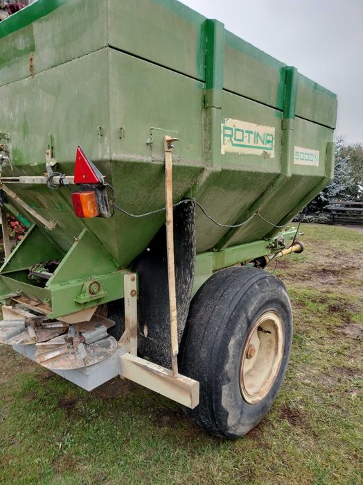 Sprzedam rozsiewacz wapna