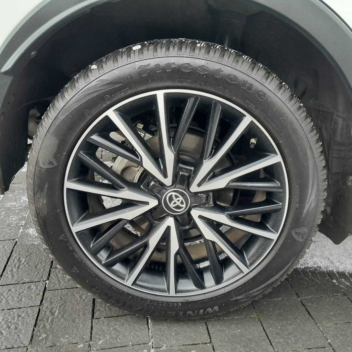 Toyota C-HR 2018 r. Hybryda niski przebieg