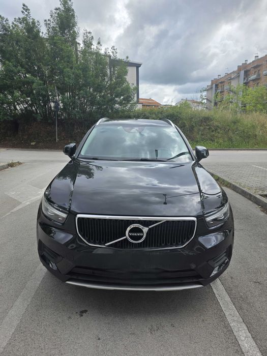 Volvo XC40 T2 Gasolina Momentum Plus de 2021 32000KM