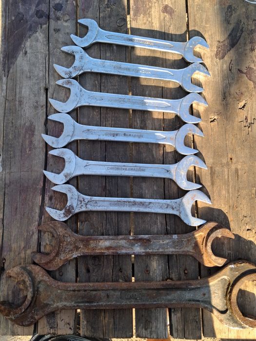 Гаечные рожковые ключи + два советских ключа