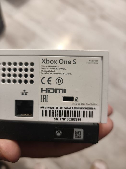 Xbox One S, Model 1681
