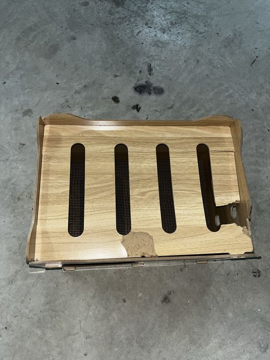 Casa para gato de madeira