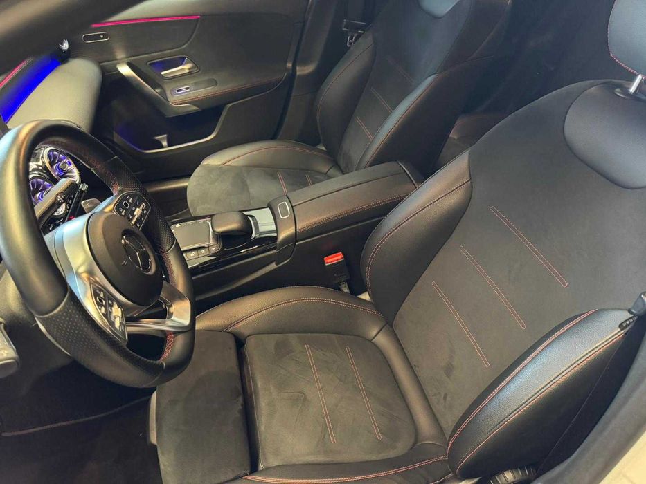 Mercedes-Benz A250e Limousine AMG Versão 100 km Autonomia
