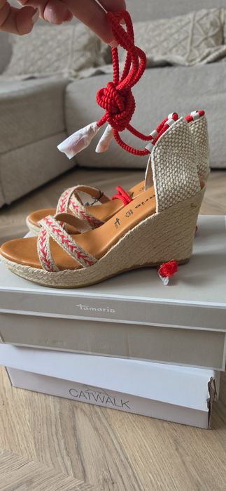 Niwe sandaly na koturnie Tamaris wkładka memory r 42