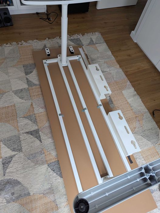 Estrutura de mesa IKEA BEKANT (branca) (sem tampo)
