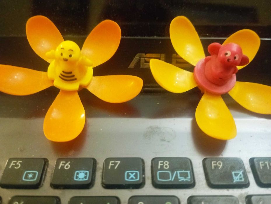 кіндери, дуже старі серії, 1990 роки