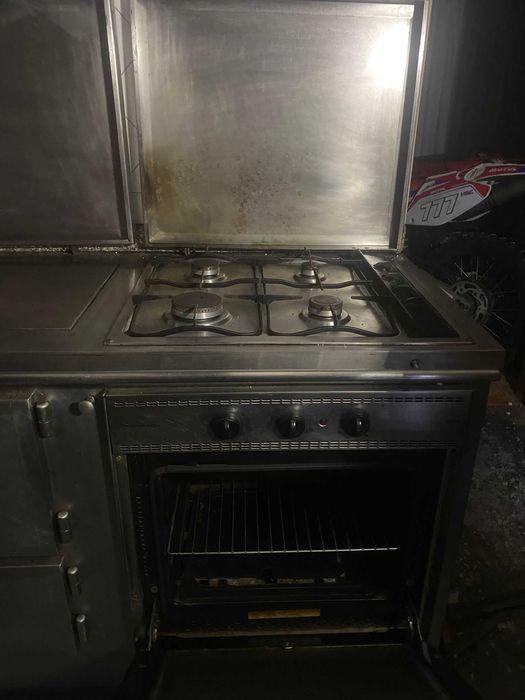 Vendo fogão a lenha/gás