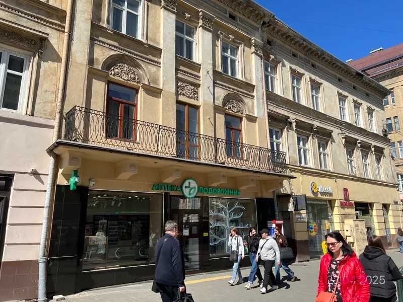 ПРОДАЖ - Нежитлові приміщення 1 та 2 поверхів, 33,7 кв.м. м. Львів