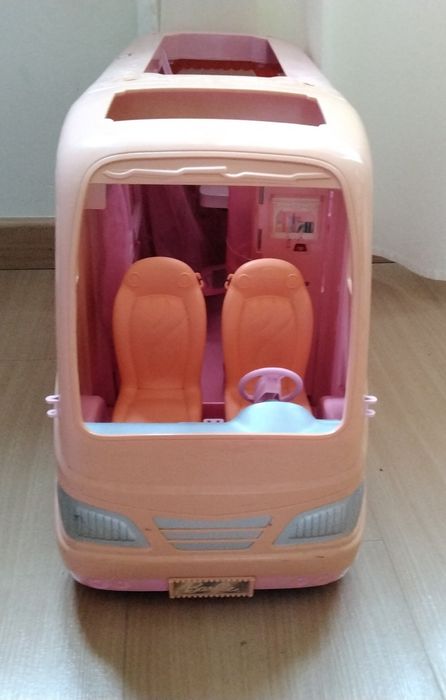 Carrinha da barbie.