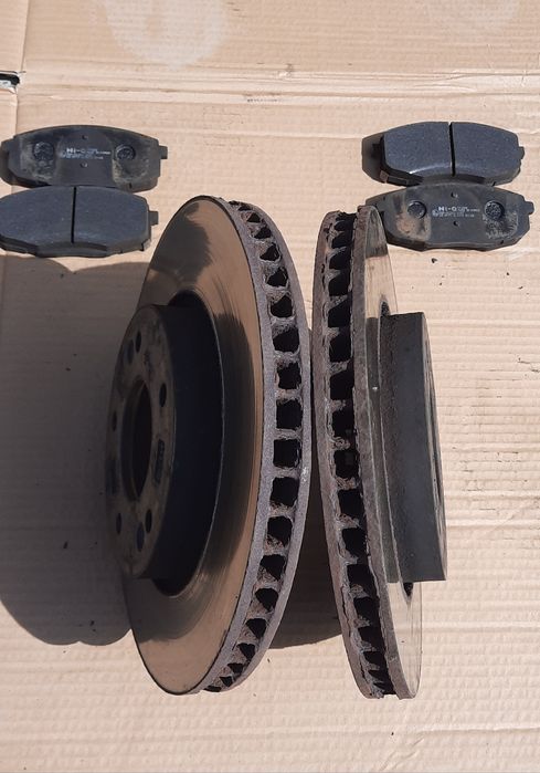 Продам тормозные диски Киа церато купе 2012г.в