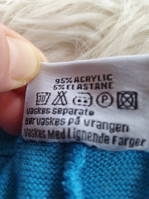 Turkusowe spodnie z akrylu