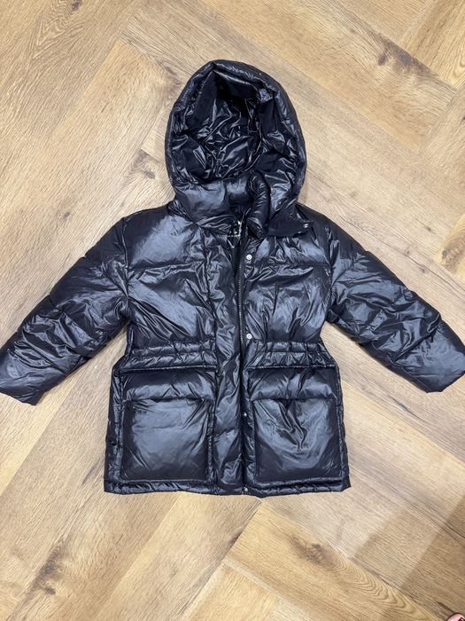 Продам зимову куртку Zara. 122 розміру
