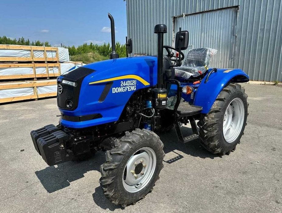 Трактор DONGFENG 244DG2U мінітрактор 24 к.с.