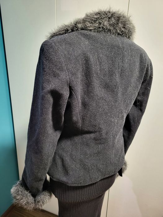 Modna elegancka kurtka z flauszu