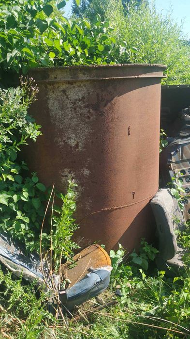 Бочка об'ємом 3,7 куба