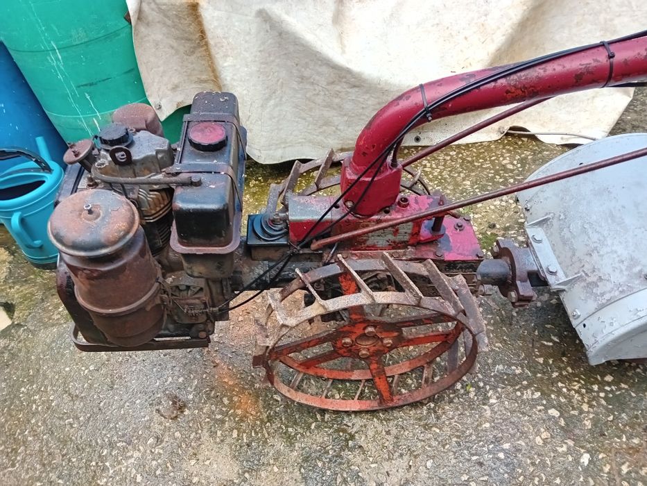 Motocultivador Agrícola com Avaria