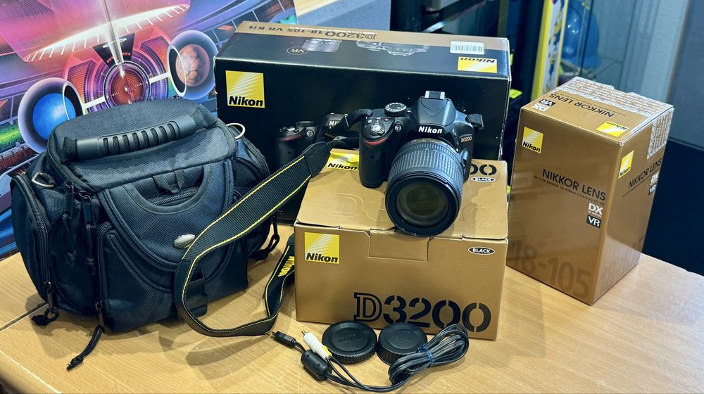 Aparat NIKON D3200 + Obiektyw NIKKOR 18-105mm / Przebieg 601 zdjęć ! / Jak nowy / komplet + futerał