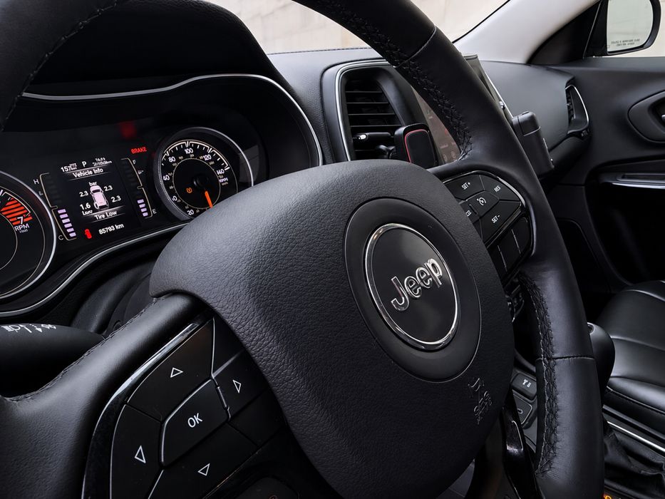 Jeep cheroki черокі 2020
