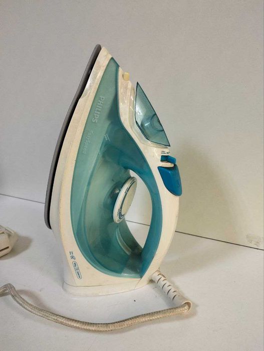 Праска Philips GC 1028