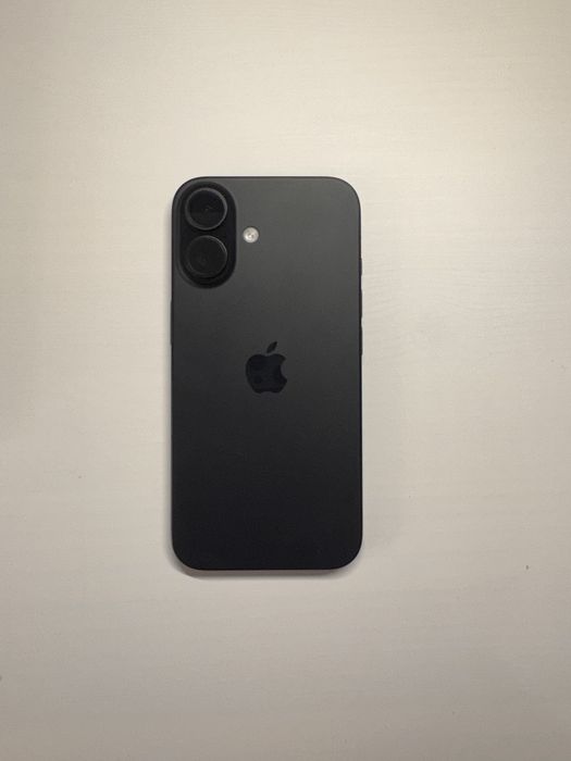 iPhone 16 128GB czarny kondycja baterii 100%