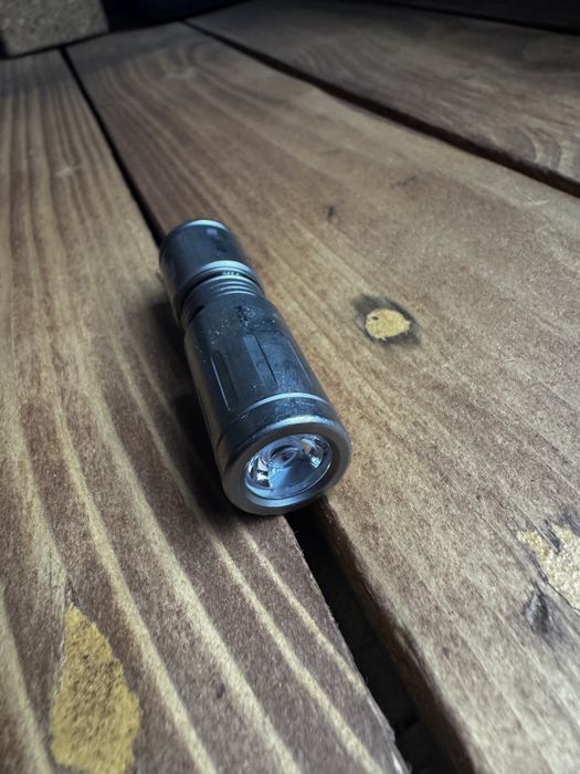 Latarka  Olight  IXV  Tytan 180 lumenów