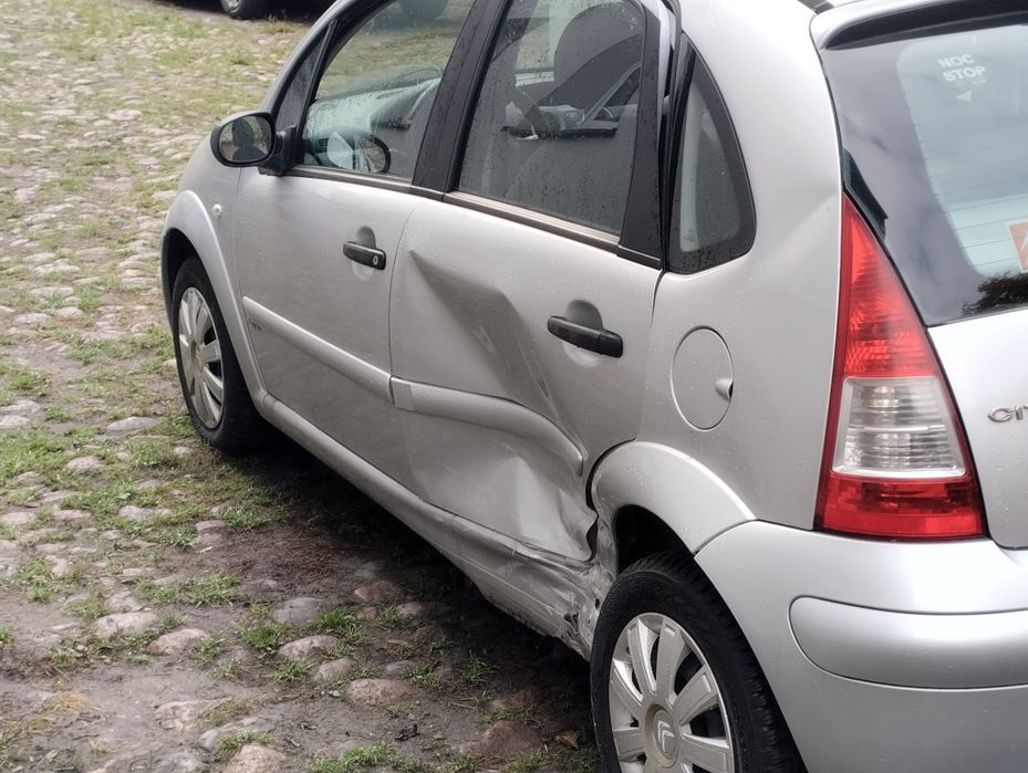 Citroen C3  1.4 benzyna 2006 rok Rezerwacja do poniedziałku