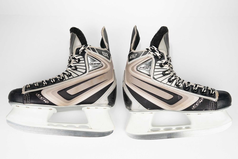 Хокейні ковзани CCM Vector 02 професійні коньки 37 розмір
