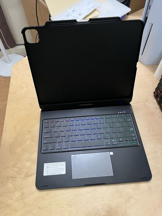 Etui Klawiatura 360 iPad Pro air 12.9 13 cali led rgb qwerty