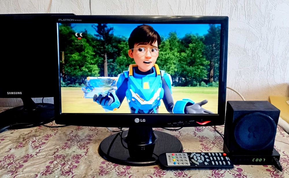 LCD телевизор 20"/22" c Т2 рабочий.