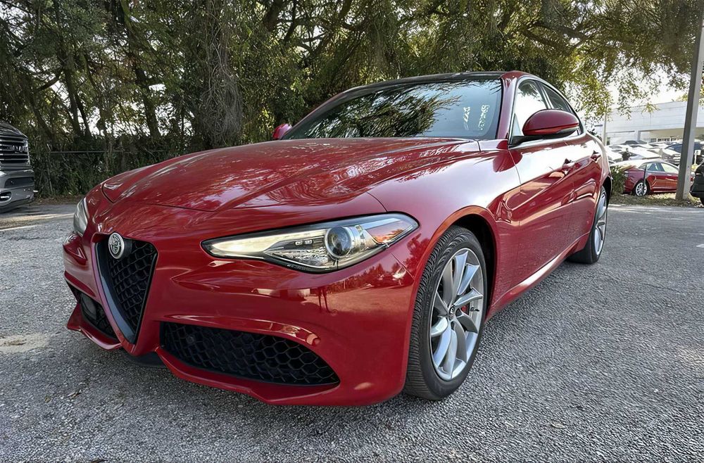 Alfa Romeo Giulia      2023