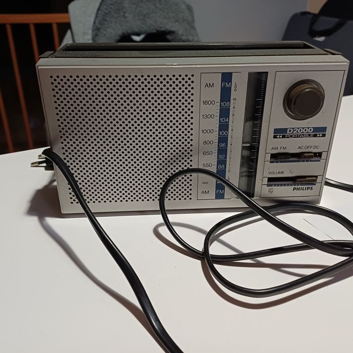 Radio Philips D2000