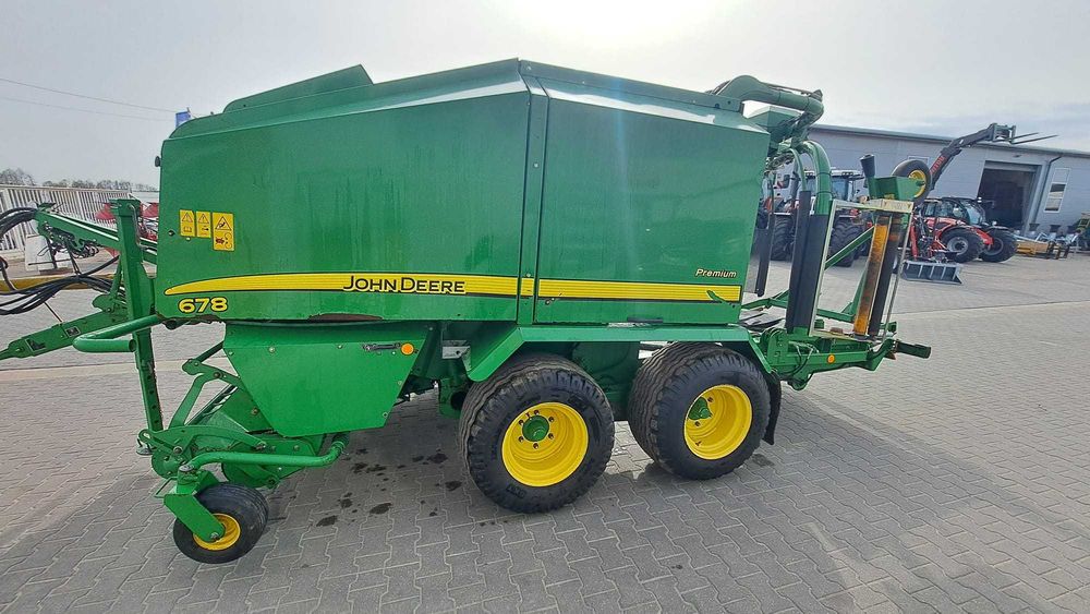 Prasa John Deere 678 HB praso-owijarka