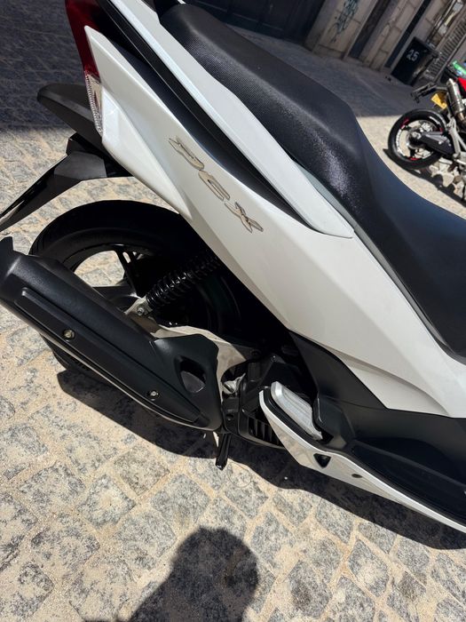 Aluguer pcx 125 impecável