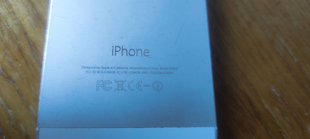 Telefon iPhone tak jak na zdjęciu